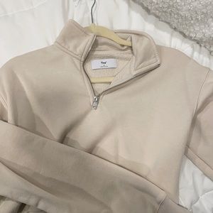 Aritzia sweatshirt
